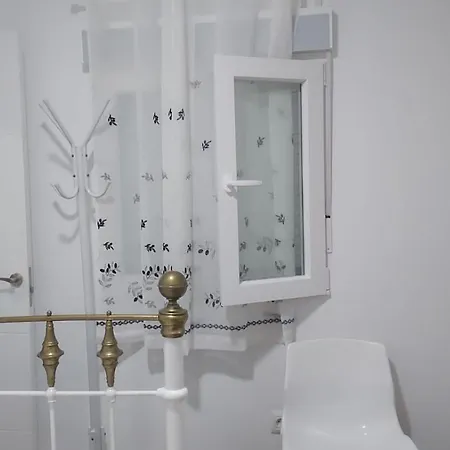 Guest Loft With Parking 아파트